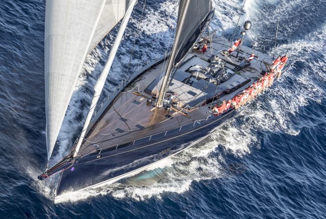 My Song also won the award for Most Innovative Sailing Yacht thanks to her fully retractable propeller and a "crush nose" that reduces the impact and damage of grounding.