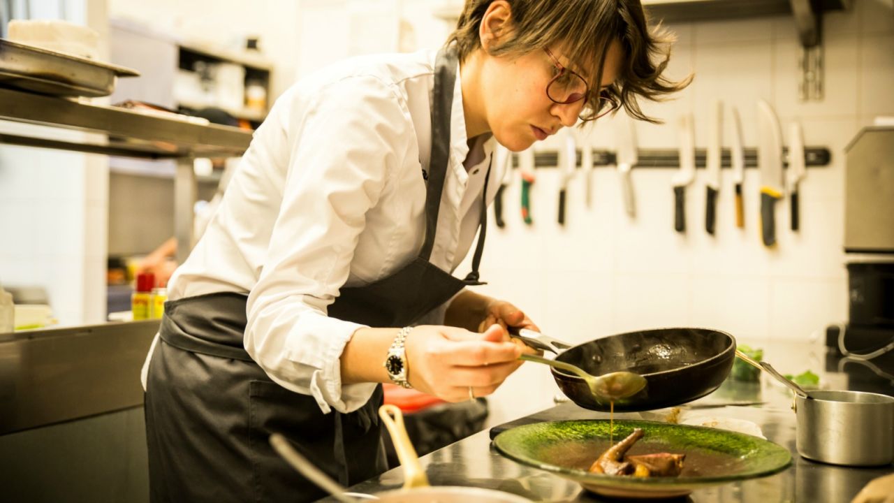 In cucina. Chef Alba Esteve Ruiz plates up the poultry at Marzapane.