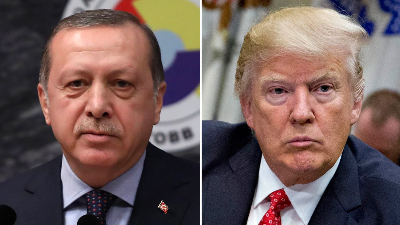 Turkish President Erdogan (L) spoke to US President Trump on Tuesday for the first time since Trump's inauguration.