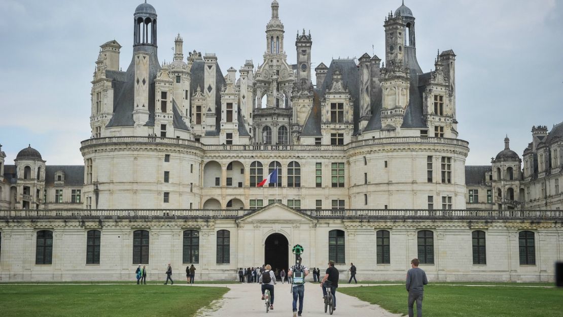 As history unfolds - Chambord Castle