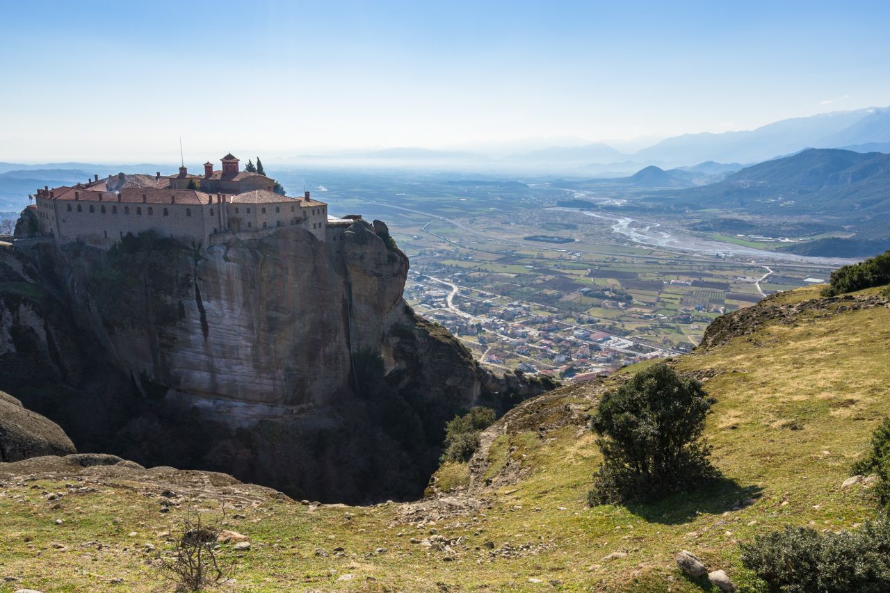 <strong>Monasteries with a view:</strong> The monasteries offer incredible views over the Plain of Thessaly. 