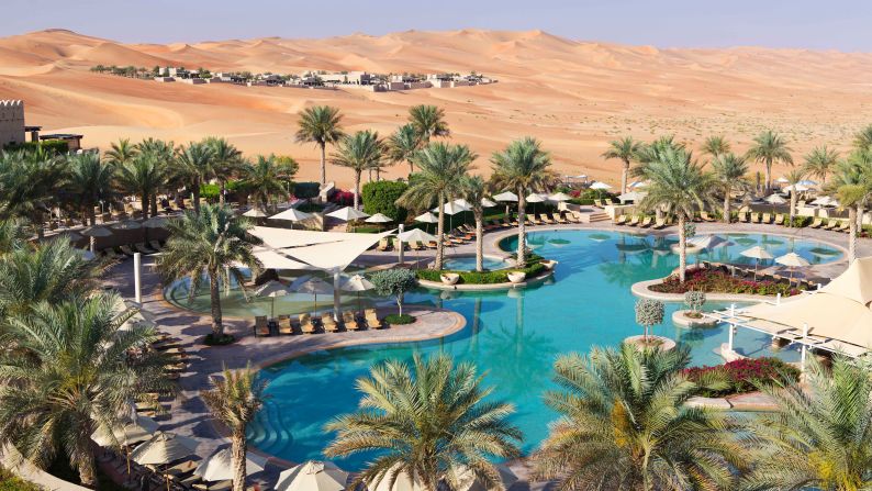 <strong>Swimming pool:</strong> Qasr Al Sarab boasts four restaurants, a sumptuous Anantara Spa, and (perhaps most impressive of all) a palm-flanked, free-form swimming pool that looks like a real-life desert oasis.