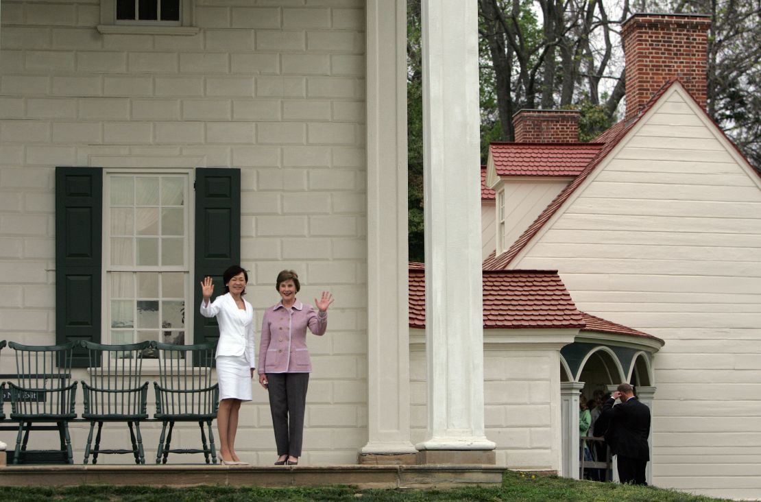 Former First Lady Laura Bush and Akie Abe at Mount Vernon in 2007.