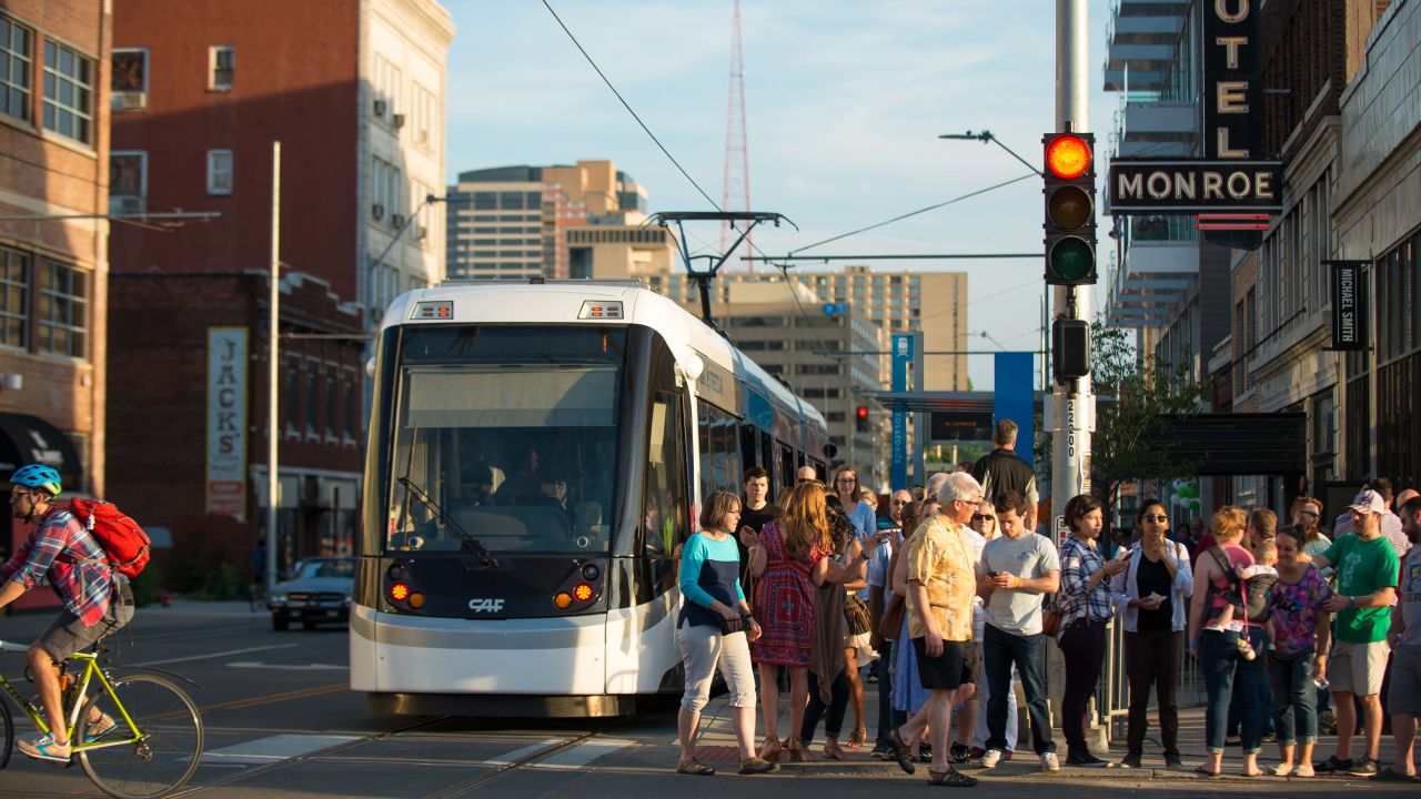 Kansas City recently reintroduced electric mass transit with its modern streetcars.