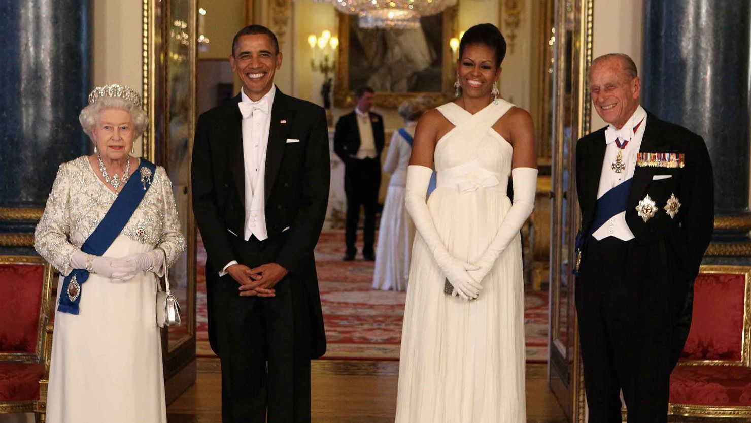 Barack and Michelle Obama met the Queen in 2016