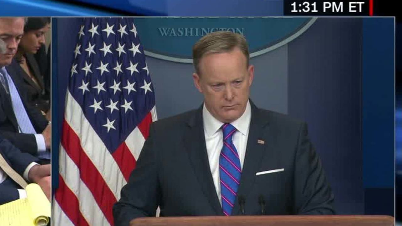 White House briefing Flynn resignation question_00023112.jpg