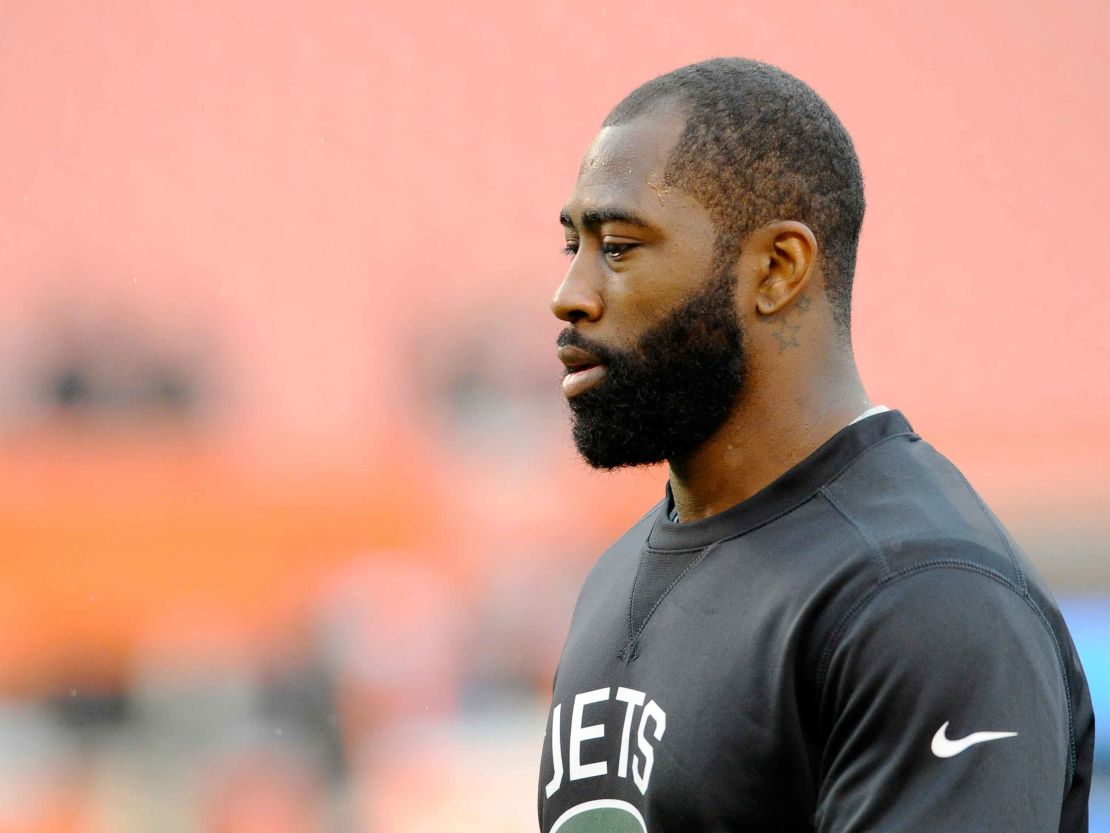 Revis before a game against the Cleveland Browns on October 30 at FirstEnergy Stadium in Cleveland, Ohio.