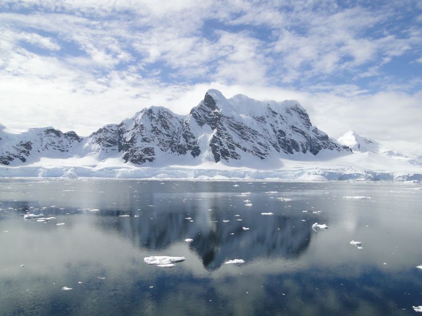 While the Homeward Bound team never managed to cross the Lemaire Channel as there was too much ice, they were still able to enjoy the magnificence of the Gerlache Strait with mountains  as high as 3,000 meters.<br />