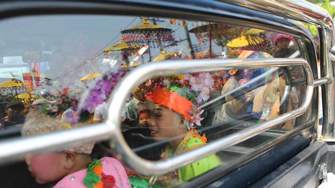 Colorful locals in Mae Hong Son.