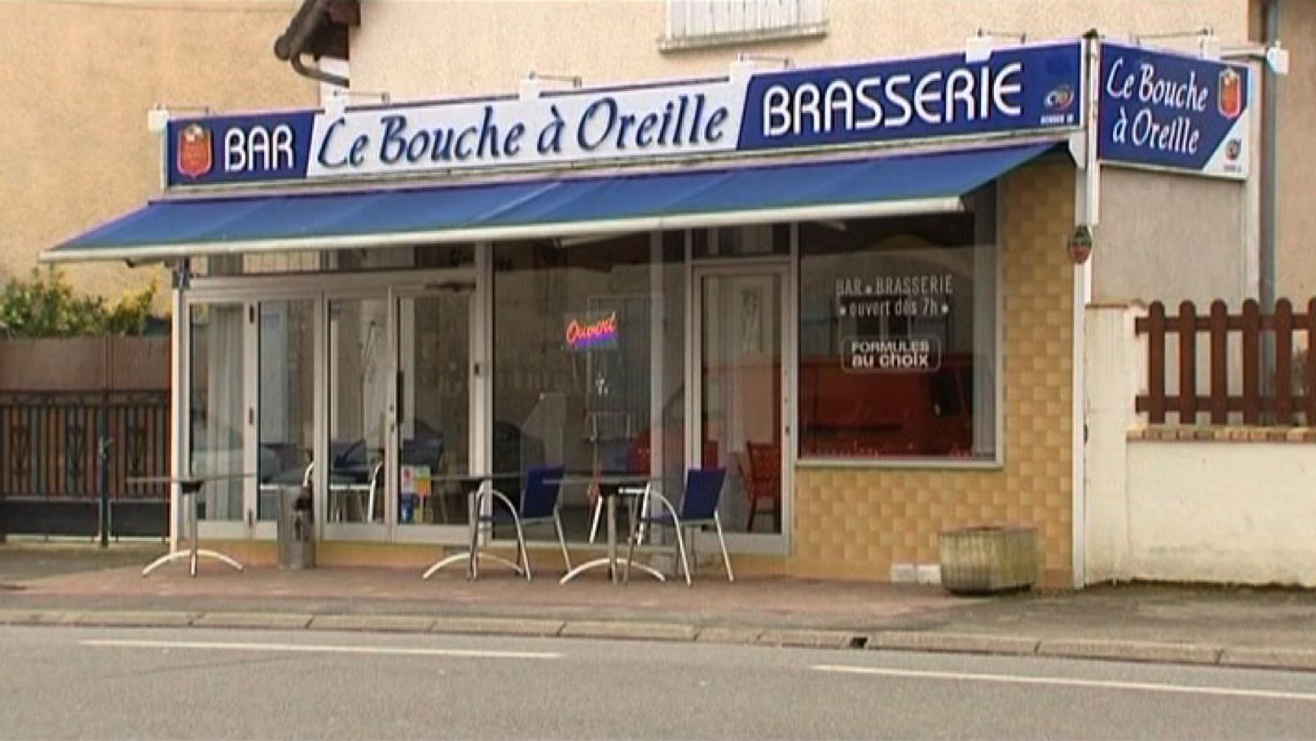 Le Bouche à Oreille in Bourges, France, has received good online reviews since its accidental Michelin honor.