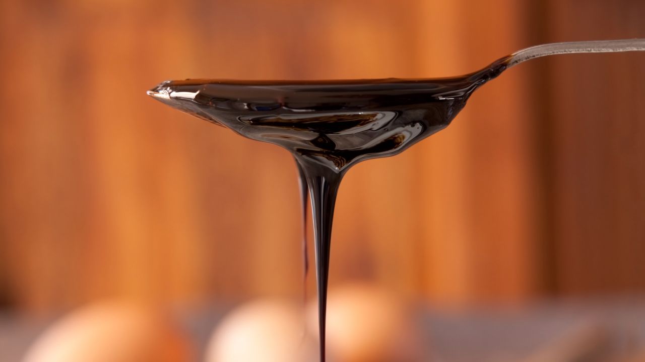 Blackstrap molasses contains 6% of your daily value for iron and calcium. Plus, it has been shown to have higher antioxidant levels than any other sweetener.