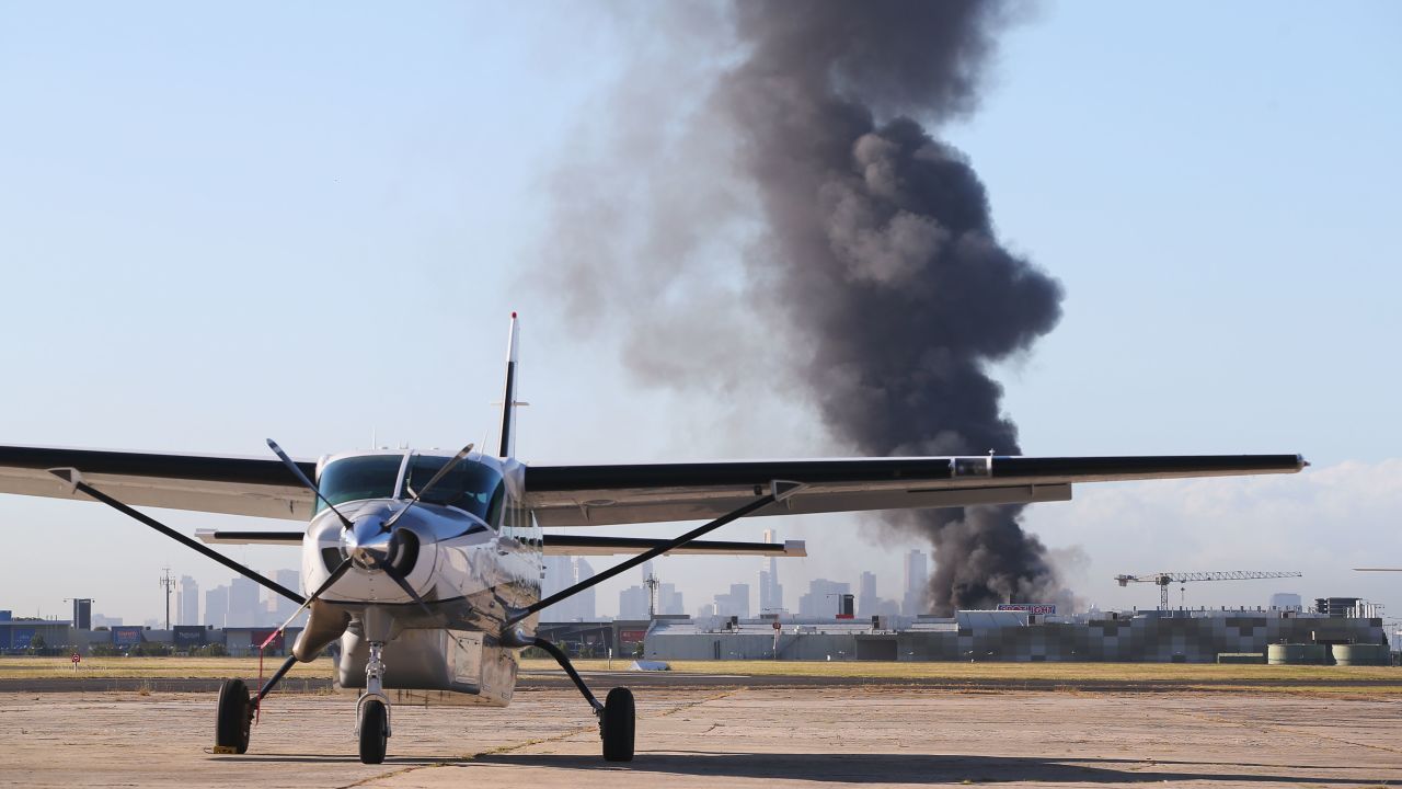 Melbourne Essendon plane crash 5 dead after small plane crashes into