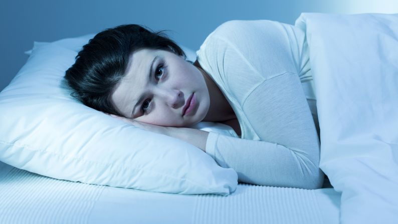 Plagued by insomnia? Or just not fitting in enough Z's? You're not alone. The vast majority of Americans is officially sleep-deprived. <a href="index.php?page=&url=http%3A%2F%2Fwww.mayoclinic.org%2Fhealthy-lifestyle%2Fadult-health%2Fexpert-answers%2Fsleep-and-weight-gain%2Ffaq-20058198" target="_blank" target="_blank">Studies </a>have shown that sleeping fewer than five or more than nine hours a night can pack on the pounds. Mostly that's because you're more likely to reach for high-calorie snacks and do less exercise.