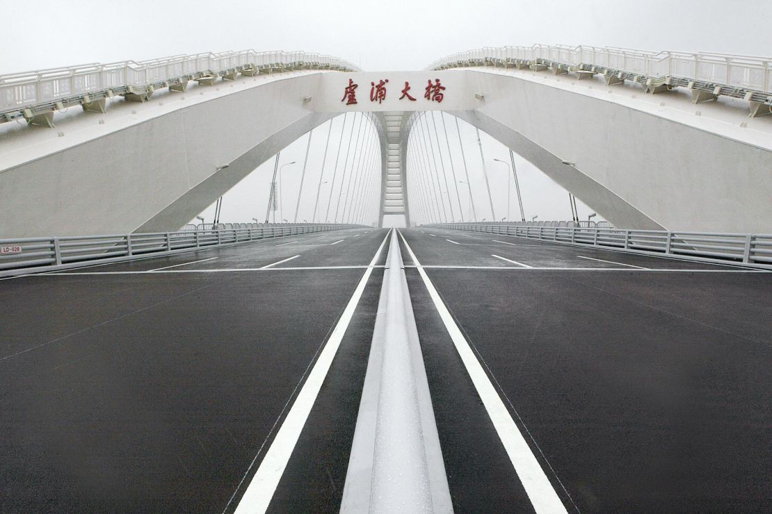The world's longest steel-arch bridge.