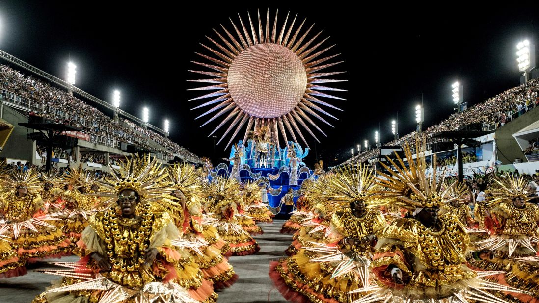 <strong>The Sambódromo--</strong>The annual Samba Parade takes place in the Sambódromo, an event space created by architect Oscar Niemeyer that holds more than 72,000 people. 