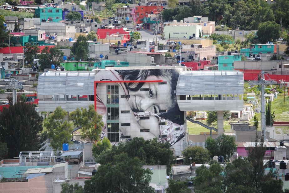 A painting of Valeria, a young girl in the city of Ecatepec, Mexico.