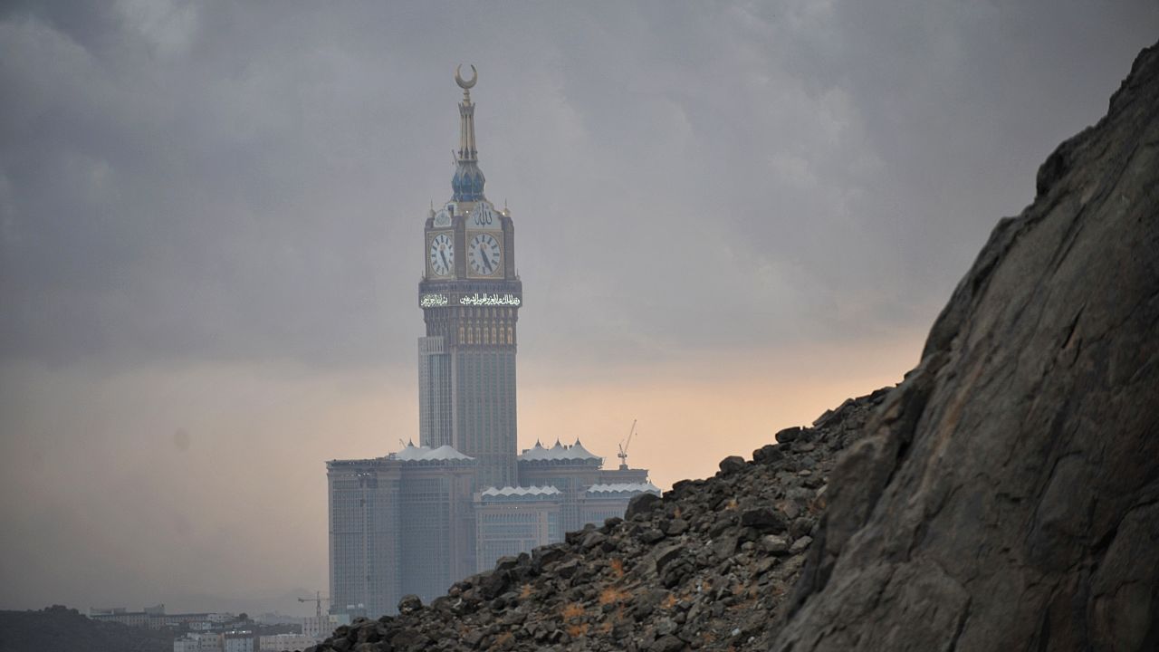 This mega-tall complex has become an icon of Saudi Arabia.