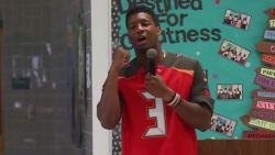 jameis winston ladies are supposed to be silent elementary students talk _00010514.jpg