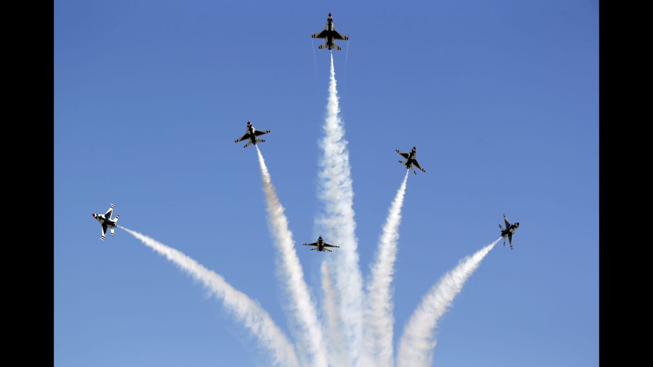 The US Air Force Thunderbirds fly over Daytona International Speedway before the Daytona 500 on Sunday, February 26. <a href="http://www.cnn.com/2017/01/30/us/gallery/us-military-january-photos/index.html" target="_blank">See military photos from January</a>