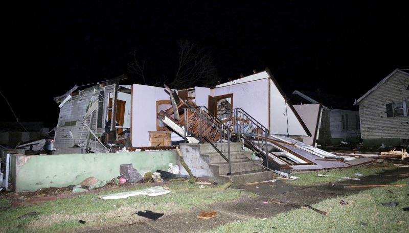 Tornadoes rip through the Midwest