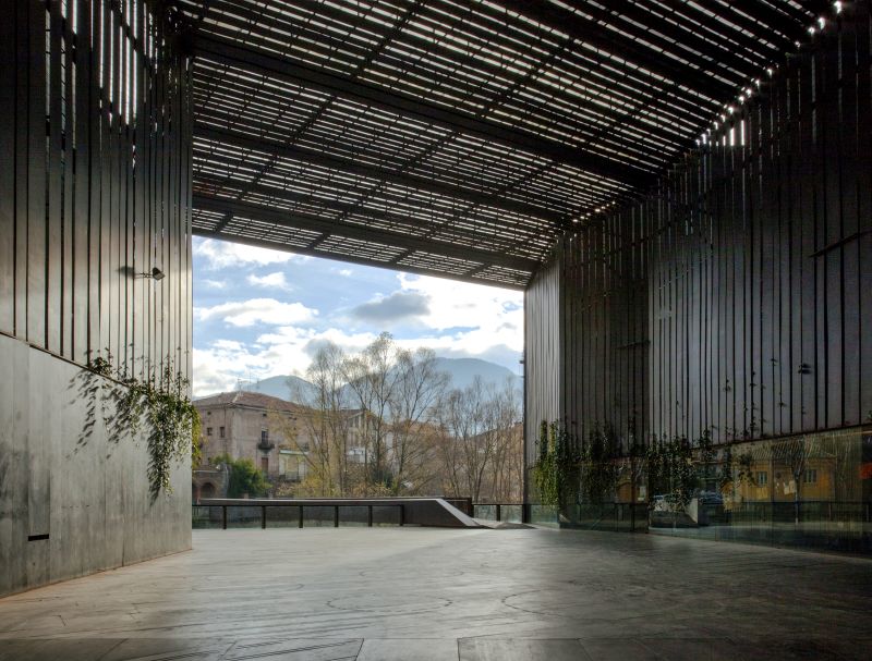 アート・デザイン・音楽 RCR Aranda Pigem Vilalta Arquitectes Rafael Aranda, Carme Pigem and Ramón Vilalta, founded RCR