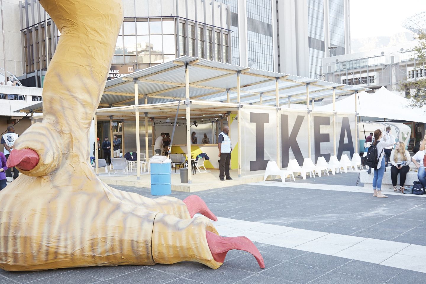Schatting Floreren Voor een dagje uit Ikea enlists star cast of African designers | CNN