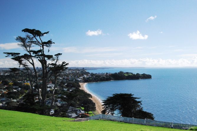 <strong>North Head/Maungauika:</strong> North Head marks the entrance to Auckland's inner harbor. It has been an important coastal defense site -- initially for New Zealand's indigenous Maori and from the 1800s for the country's defense forces. <br /><br />If you're heading to Auckland, check out this Insider Travel Guide.