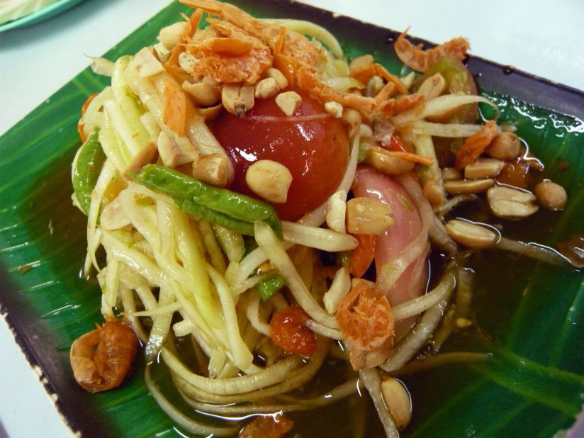 <strong>Som tam, Thailand:</strong> Thailand's famous fiery salad features garlic and chillies alongside string beans and peanuts. 