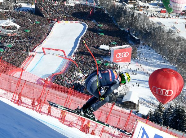 Off the slopes, Kitzbuehel has a reputation for its large crowds and<a > party atmosphere</a>. 