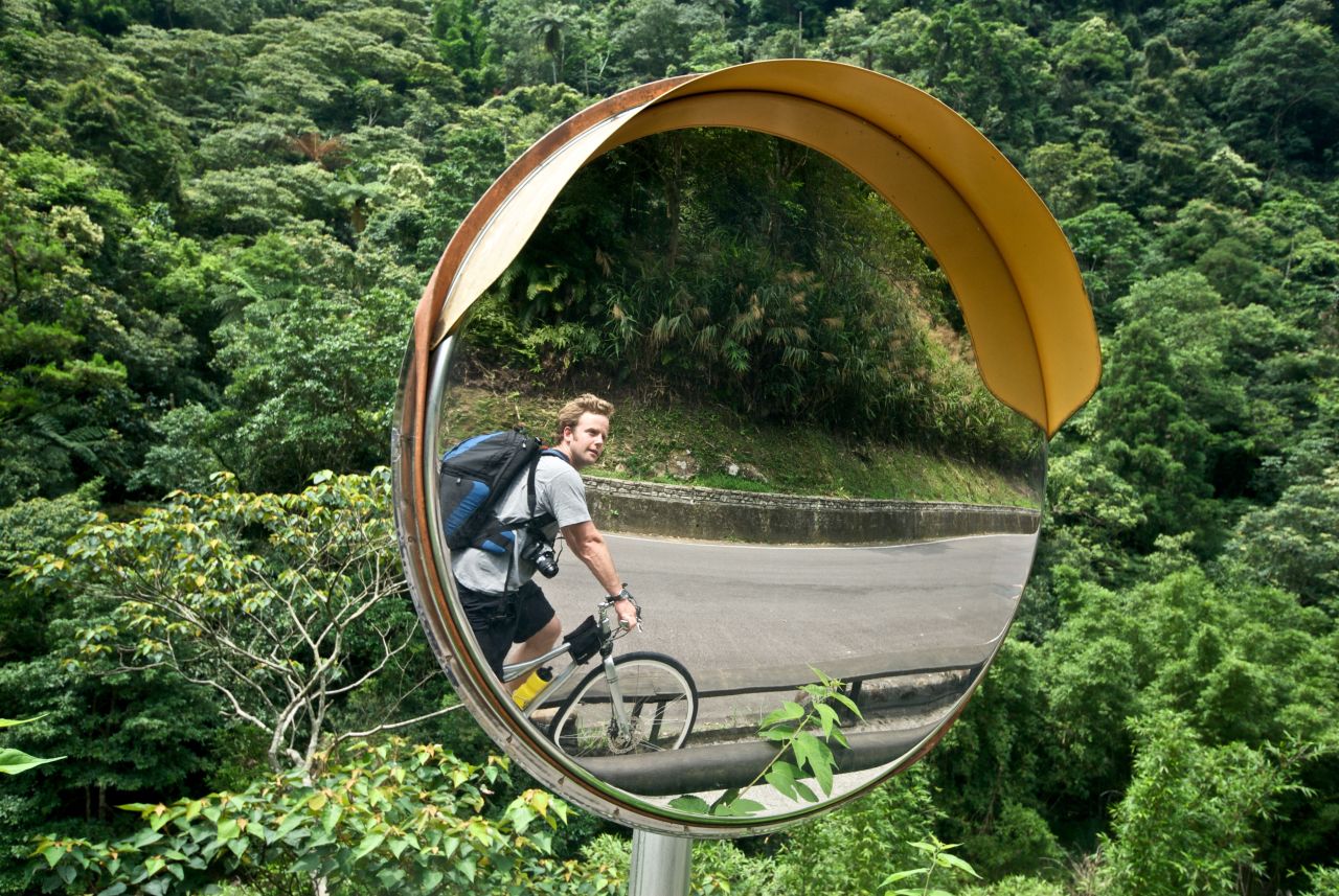 <strong>Jingualiao Cycleway:</strong> Tracing the Jingualiao River, in the Pinglin district, the namesake cycleway offers a close-up view of the lush surrounds and diverse scenery of northern Taiwan.