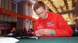 Memory athlete Alex Mullen practices memorizing a deck of cards before a speed event at the 2015 World Memory Championships.