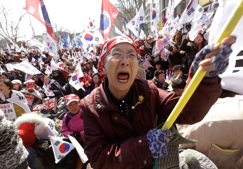 South Korea: 3 Die In Protests After President Removed From Office | CNN