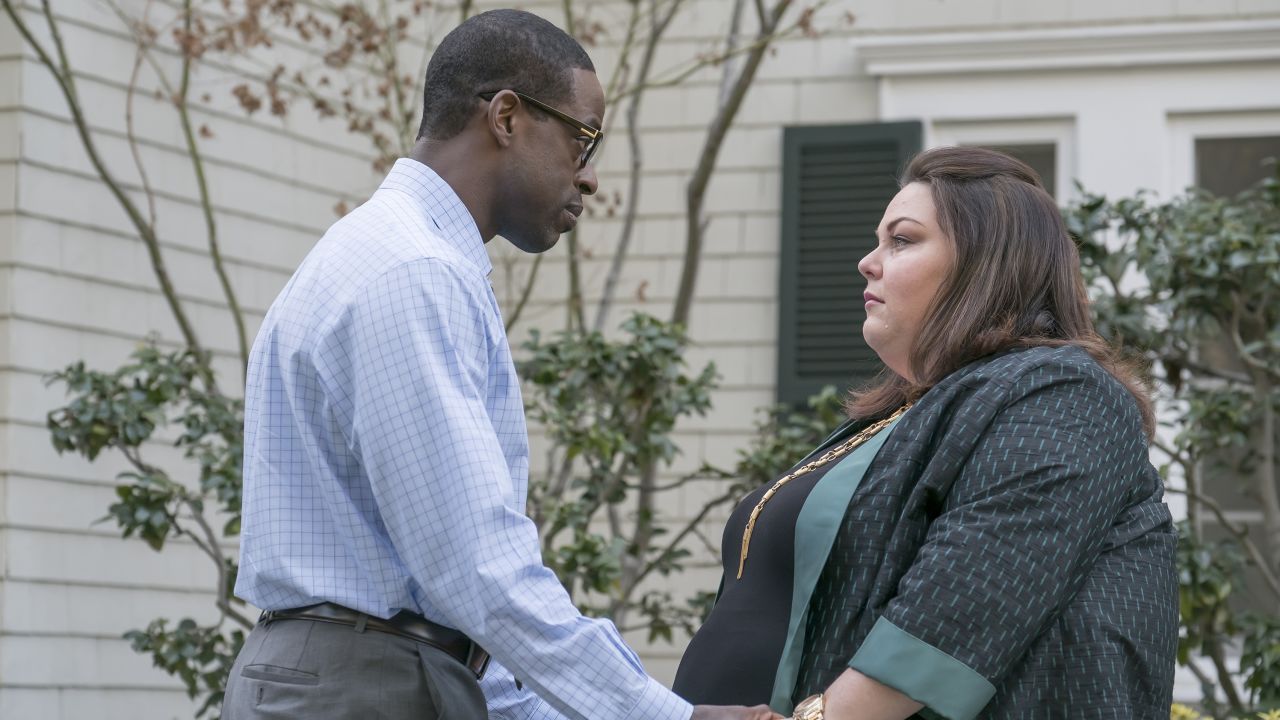 Sterling K. Brown plays Randall and Chrissy Metz plays Kate in "This is Us."