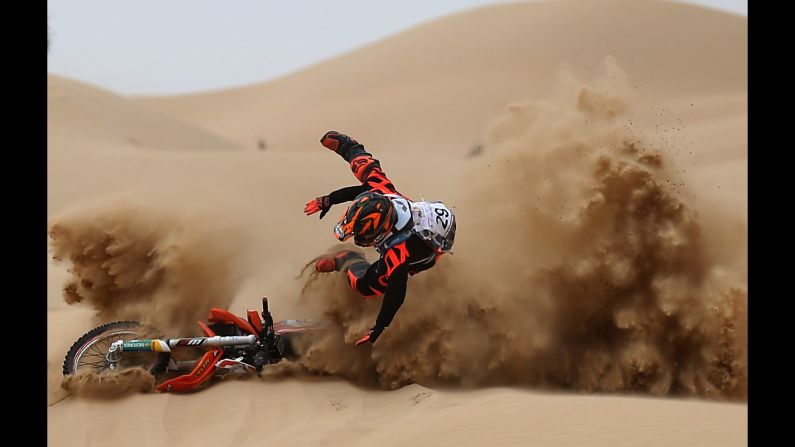 Mohammed Anis crashes in the sand Saturday, March 11, during the Dubai International Baja.