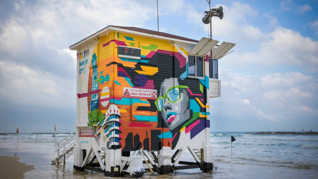 Tel Aviv Lifeguard Hotel: A lifeguard station has been converted into a posh two-room pop-up hotel. 