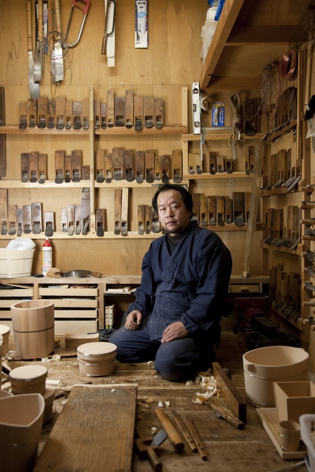 SELF-PORTRAIT カットアウトクレープガウン Ki-oke' craft gets a modern makeover from Shuji Nakagawa | CNN