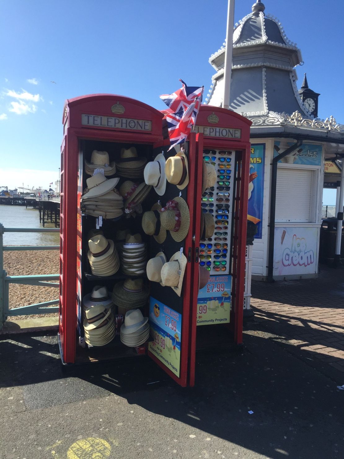 Red Kiosk Company transformed these iconic kiosks at the end of Brighton pier.