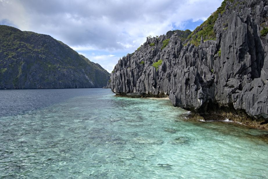 <strong>Romance in El Nido: </strong>It's not hard to fall in love with El Nido. Located in the southwestern island of Palawan, the area is home to private plots of sand, coral reefs, limestone cliffs and jungle-fringed islands.