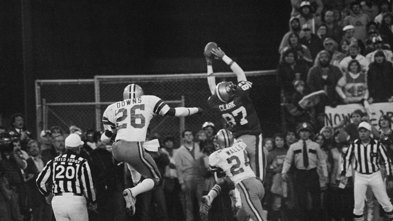 A life off-center: Mike Webster's battles