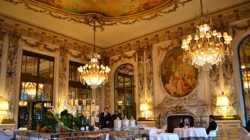 <strong>Le Meurice Alain Ducasse: </strong>Alain Ducasse's two-Michelin-star Le Meurice is one of the most opulent dining rooms in Paris -- a mix of 18th-century charm with bold modern touches.<br /><strong>  </strong>