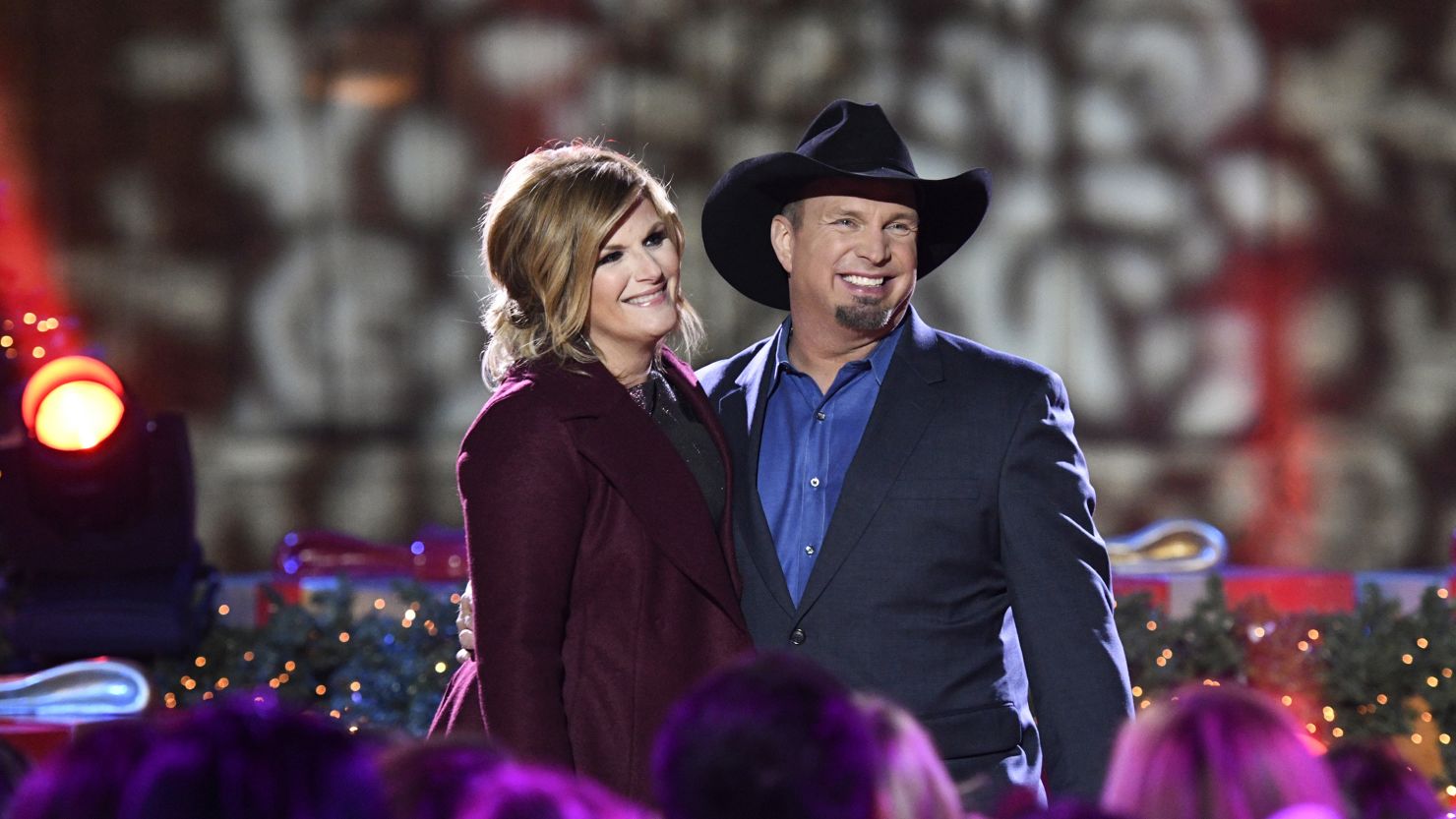 Trisha Yearwood and Garth Brooks rehearse for the 2016 Christmas in Rockefeller Center.