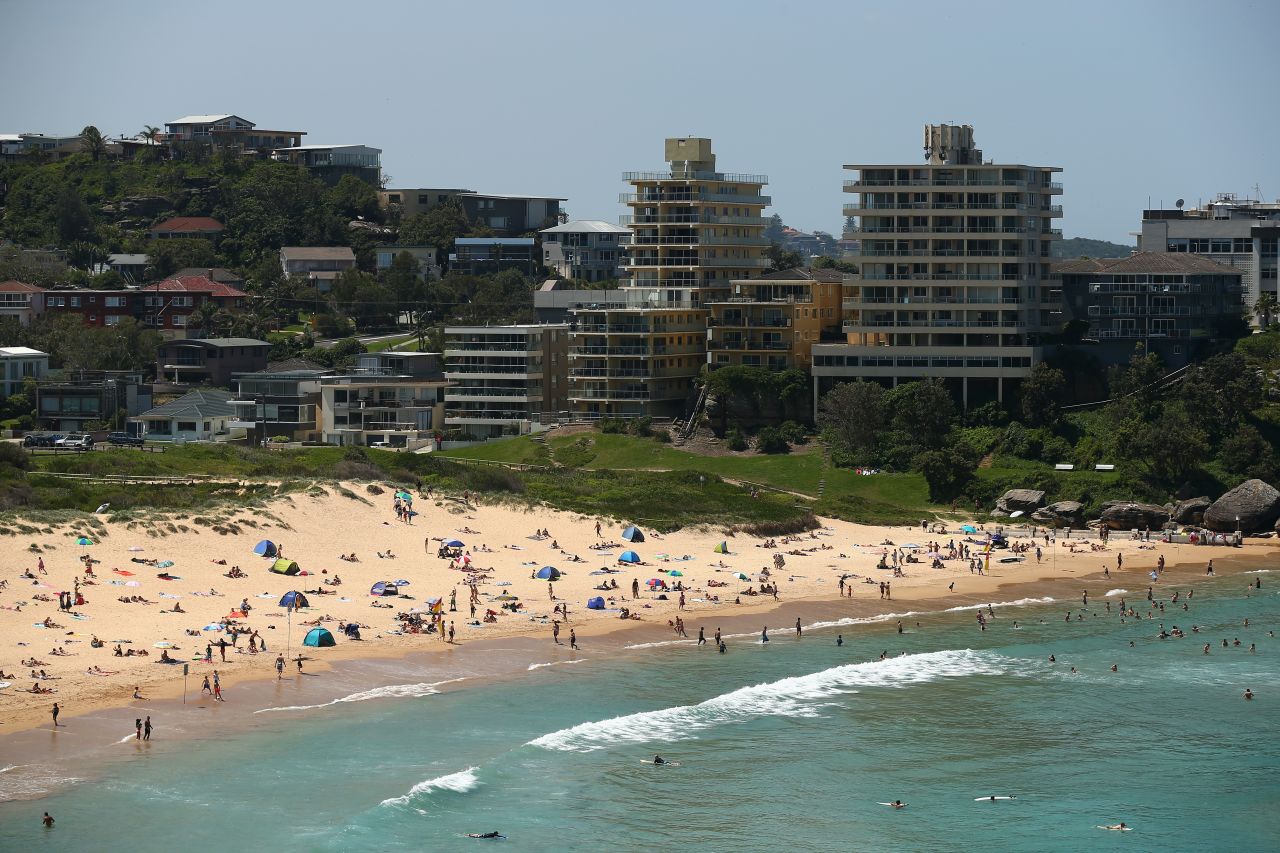 Just north of Manly, Freswater Beach is protected by its southern head.
