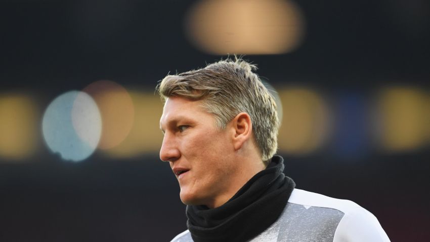 MANCHESTER, ENGLAND - JANUARY 29:  Bastian Schweinsteiger of Manchester United warms up prior to the Emirates FA Cup Fourth round match between Manchester United and Wigan Athletic at Old Trafford on January 29, 2017 in Manchester, England.  (Photo by Laurence Griffiths/Getty Images)