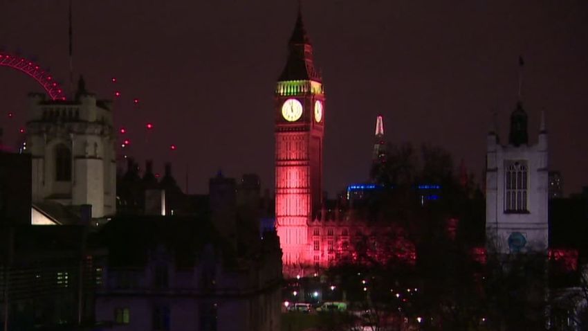 big ben lit up to honor london attack victims vo_00000209.jpg