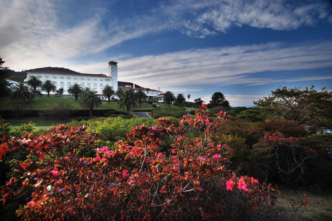 The Kawana Hotel and Golf Hotel is in stunning surroundings.