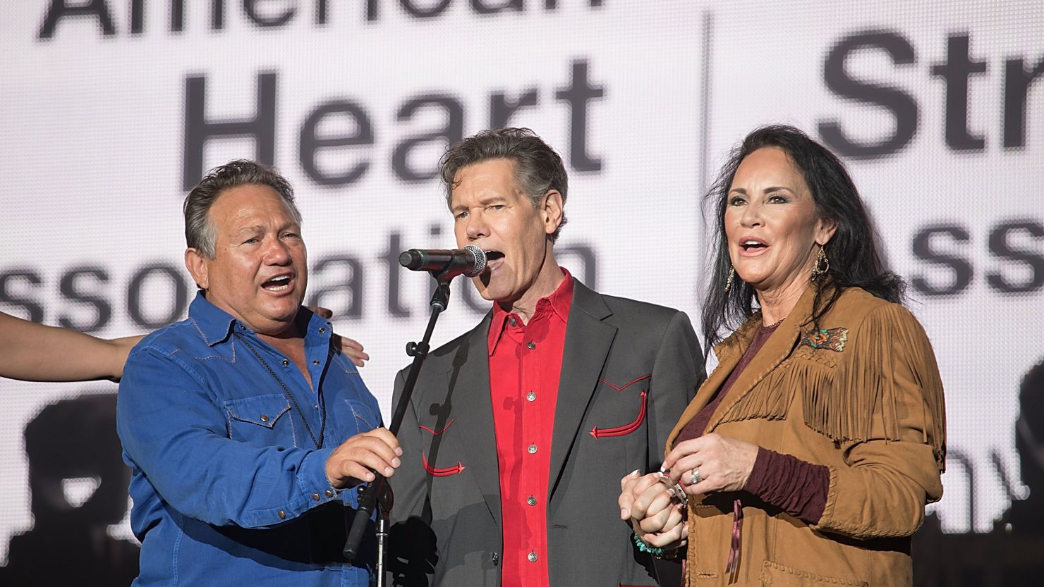 Randy Travis give health update, says he’s doing ‘good’ | CNN