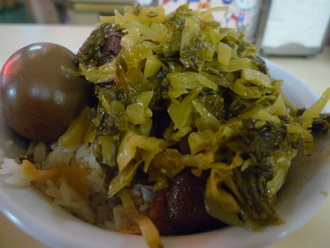 Hunt out stewed pork rice on the streets of Taiwan.