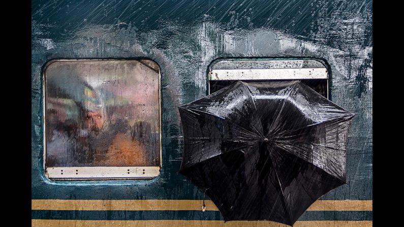 <strong>Local Train: </strong>Coming third in the Bangladesh category is this scene captured by Moin Ahmed at Tongi Railway Station. <br />Copyright: © Moin Ahmed, Bangladesh, 3rd Place, National Awards, 2017 Sony World Photography Awards
