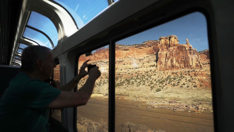 <strong>Superliner:</strong> Amtrak uses Superliner railcars on the service. Superliners first entered service in 1979 and close to 480 of them were built. 