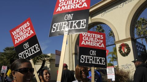 Strikers march at the Writer's Guild of America's 'Diversity Day' at Paramount Pictures studio on December 12, 2007 in Los Angeles.